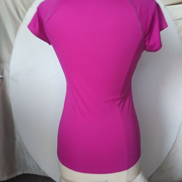 Champion Workout Athletic Semi Fitted Top Pink Size Small - Picture 5 of 9